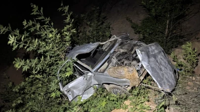 Adana'da uçuruma yuvarlanan otomobilde 5 kişi hayatını kaybetti