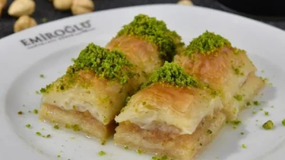 Sütlü Nuriye: Emiroğlu Baklava ile Tatlıda Yeni Bir Deneyim