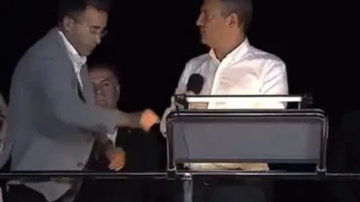 Özgür Özel'in Tuzla mitinginde kürsüde koruma müdürüne tavrı olay oldu