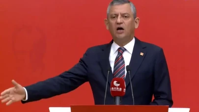 "Hediyem olacak, saat 12'yi bekleyin" diyen Özgür Özel'den bomba iddia