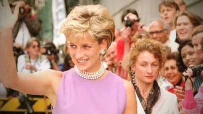 Prenses Diana'nın 34 yıl sonra çıkarılan zaman kapsülünün içinden çıkanlar şaşırttı!