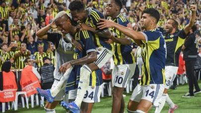 Fenerbahçe'nin Feyenoord galibiyeti Hollanda basınında: Kadıköy cehennemi