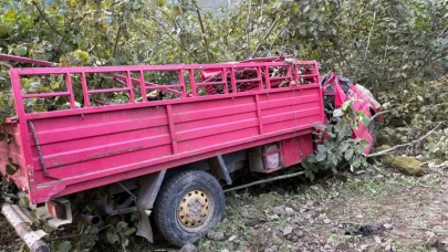 Fındık işçilerini taşıyan kamyonet şarampole yuvarlandı: 4 ölü, 1 yaralı!