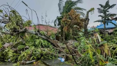 Vietnam’da Bualoi Tayfunu alarmı: 250 bin kişi tahliye ediliyor