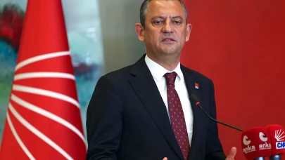 Özgür Özel AK Parti'ye geçen belediye başkanlarına sitem etti