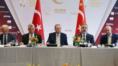 Cumhurbaşkanı Erdoğan: "Başkan Trump'la 100 milyar dolarlık ticaret hacmi hedefimiz sürüyor"