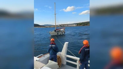 Faciadan dönüldü: Boğazda arıza yapan tekne kurtarıldı