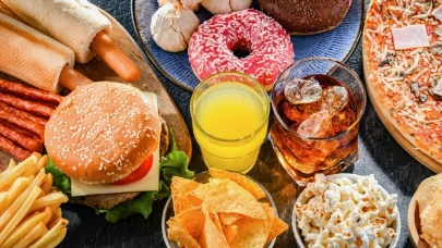 Bu gıdaları tüketen gençler kanser oluyor: Uzmanlar gençleri uyardı!