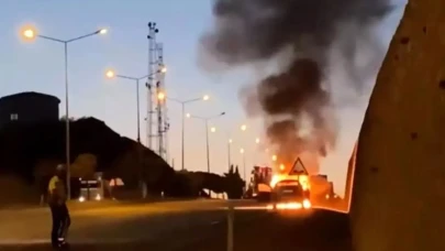 Elazığ’da seyir halindeki otomobilde yangın çıktı