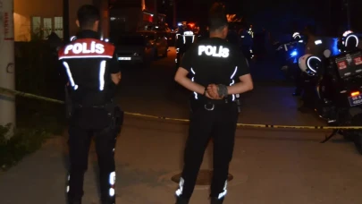 Annesi, kardeşi ve komşusunu vurup intihara kalkıştı