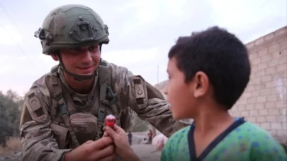 Köylü çocuklara su veren askerlere soruşturma açıldı