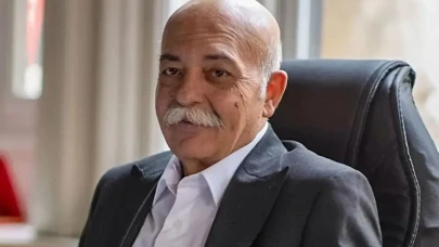 Usta oyuncu Settar Tanrıöğen, kedisiyle birlikte 2 oda bir salon evde yaşıyor