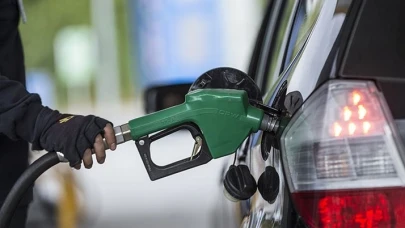 Akaryakıtta fiyat değişti! Kallavi zam sonrası tabelalar güncellendi