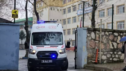 Bursa’da zehirlenme şüphesi: 6 Ortaokul öğrencisi hastaneye kaldırıldı