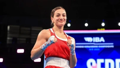 Buse Naz Çakıroğlu Dünya Boks Şampiyonası’nda Yarı Finalde