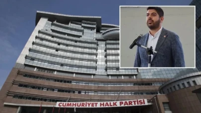 Karabağlar’da 9 meclis üyesi istifa etti