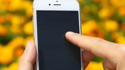 İsveç'te 2026'dan itibaren okullarda akıllı telefon yasaklanıyor