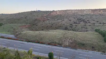 Toprak kayması nedeniyle ulaşıma kapatılan İstanbul-İzmir Otoyolu yeniden açıldı