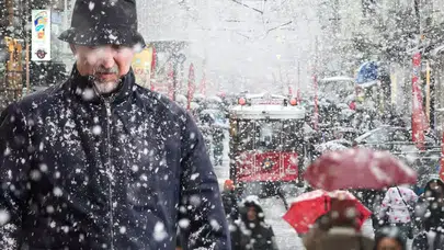 3 ile kuvvetli kar uyarısı! Meteoroloji İstanbul için de tarih verdi