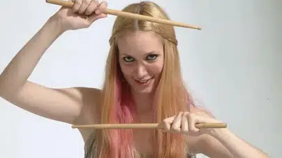 Şarkıcı Gökçe Dinçer kimdir, kaç yaşında? Tuttu Fırlattı ile meşhur oldu