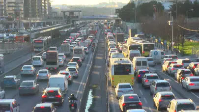 İstanbul’da ilk iftar telaşı: Trafik yoğunluğu yüzde 85’e çıktı