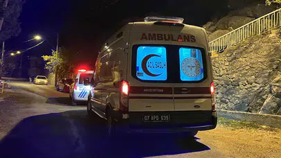 Hastaneye yetişemeden hamile kadın ambulansta doğum yaptı