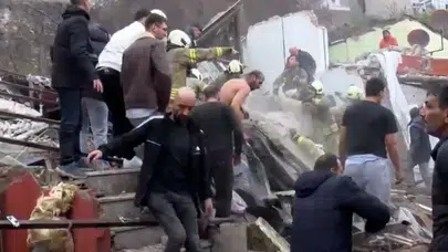 İstanbul Fatih'te bina çöktü! Enkaz altında kalanlar var