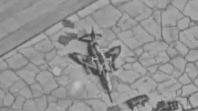 İsrail ordusu: "İran’a ait iki savaş uçağı imha edildi"