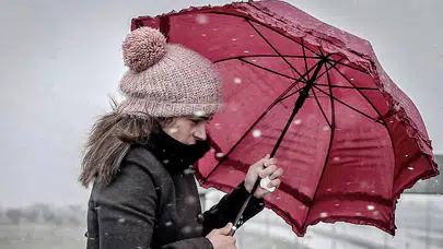 Meteoroloji’den kuvvetli yağış ve kar uyarısı: Yurt genelinde soğuk hava etkisini sürdürüyor