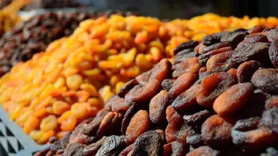 Türkiye'den giden kuru kayısılar bu ülkede raflardan toplatılıyor