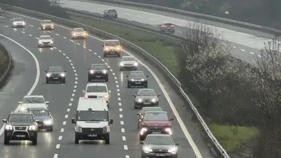 Gurbetçiler yola çıktı! Anadolu otoyolunda bayram trafiği başladı