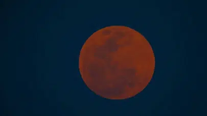 Kanlı Ay tutulması ne zaman? Türkiye'den izlemek mümkün mü?