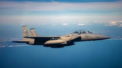 İran’dan yeni iddia: Hürmüz yakınlarında savaş uçağı düşürüldü