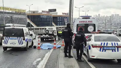 Esenyurt’ta motosiklet direğe çarptı: Sürücü hayatını kaybetti