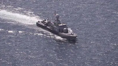 İran savaş gemisi sulara gömüldü: Sri Lanka açıklarında denizaltı saldırısı iddiası