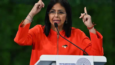 Venezuela’da kritik görev değişimi: Savunma Bakanı Lopez görevden alındı