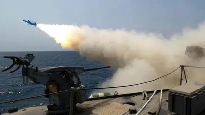 İran, o ülkenin gemilerinin Hürmüz Boğazı'ndan geçişine izin verdi!