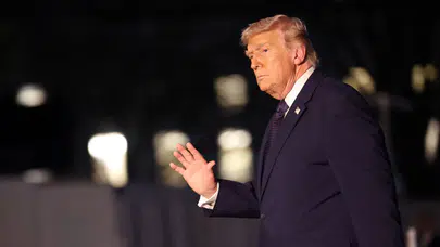 Trump'tan İran açıklaması: "7 bin hedef vuruldu, 100’den fazla gemi batırıldı"