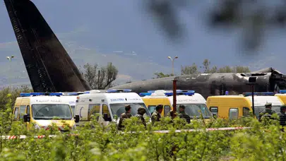 Cezayir ordusuna ait nakliye uçağı düştü: 2 ölü, 4 yaralı