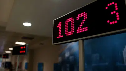 İki bankanın izinleri iptal edildi