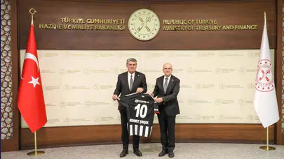 Beşiktaş Başkanı Serdal Adalı'dan, Bakan Mehmet Şimşek'e ziyaret