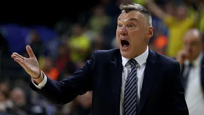 Dubai'de uçuş krizi: Sarunas Jasikevicius Dubai’de mahsur kaldı