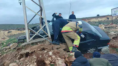 Hatay’da otomobil elektrik direğine çarptı: 22 yaşındaki hayatını kaybetti