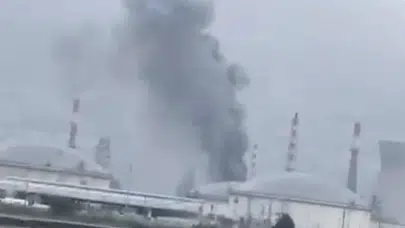 İran saldırısının ardından Hayfa’da siyah dumanlar yükseldi