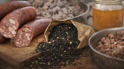 Bakanlık ifşa etti: Sucukta sakatat, çayda yasaklı boya! Listeye 64 yeni ürün eklendi