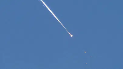 İsrail’de füze alarmı: 27 noktaya füze parçaları düştü