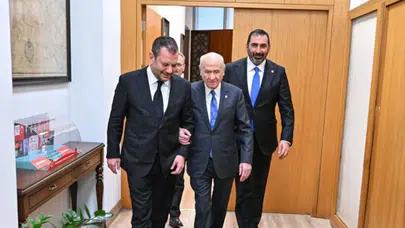 Trabzonspor heyeti, MHP lideri Bahçeli'yi makamında ziyaret etti