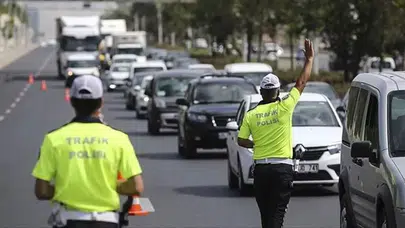 Trafikte bunu yapan yandı: Arabasına el konulacak