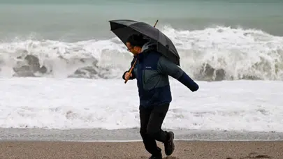 Bakanlıktan 4 il için sarı kodlu uyarı kuvvetli yağış ve toz taşınımına dikkat