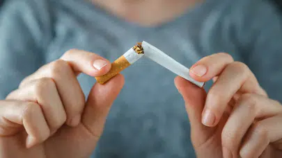 İngiltere'de yeni dönem: 2009 sonrası doğanlara sigara yasağı başladı